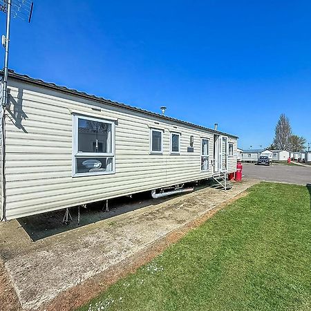 10 Berth Caravan For Hire At Seawick Holiday Park In Essex Ref 27102Sw Clacton-on-Sea Ngoại thất bức ảnh