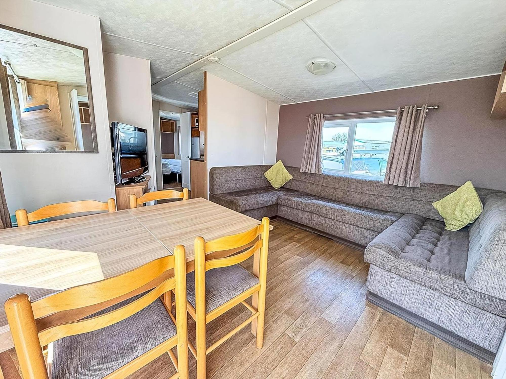 10 Berth Caravan For Hire At Seawick Holiday Park In Essex Ref 27102Sw Clacton-on-Sea Ngoại thất bức ảnh