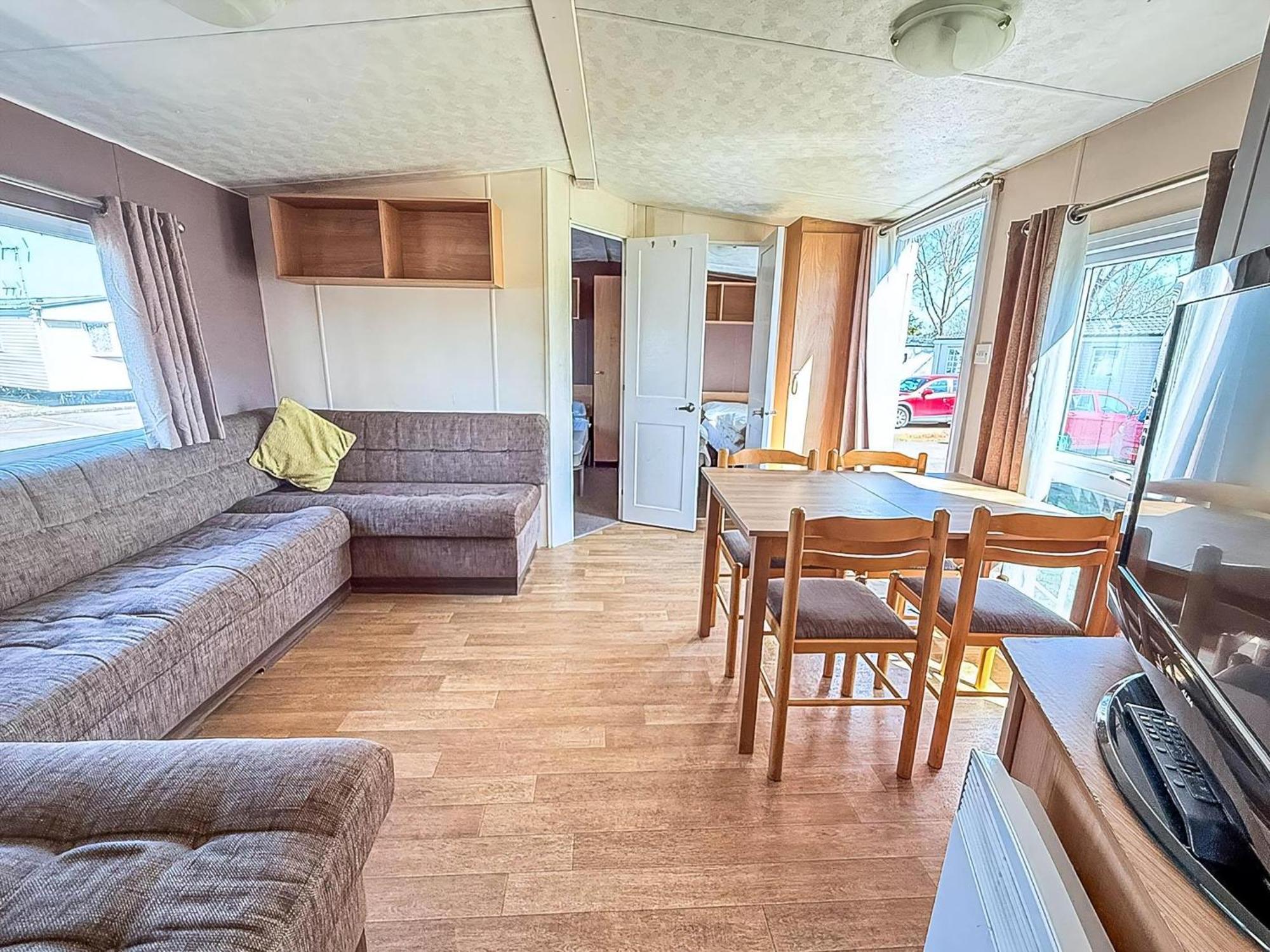 10 Berth Caravan For Hire At Seawick Holiday Park In Essex Ref 27102Sw Clacton-on-Sea Ngoại thất bức ảnh