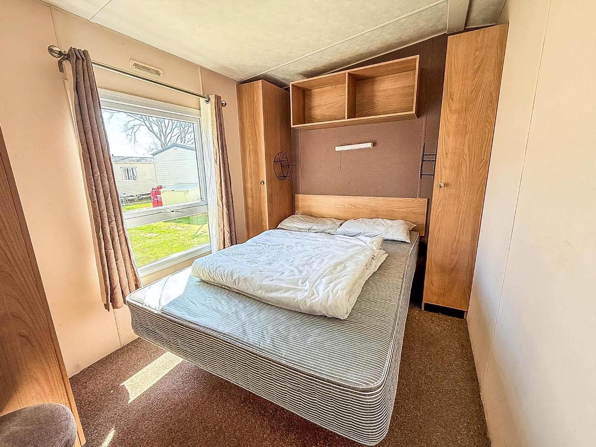 10 Berth Caravan For Hire At Seawick Holiday Park In Essex Ref 27102Sw Clacton-on-Sea Ngoại thất bức ảnh